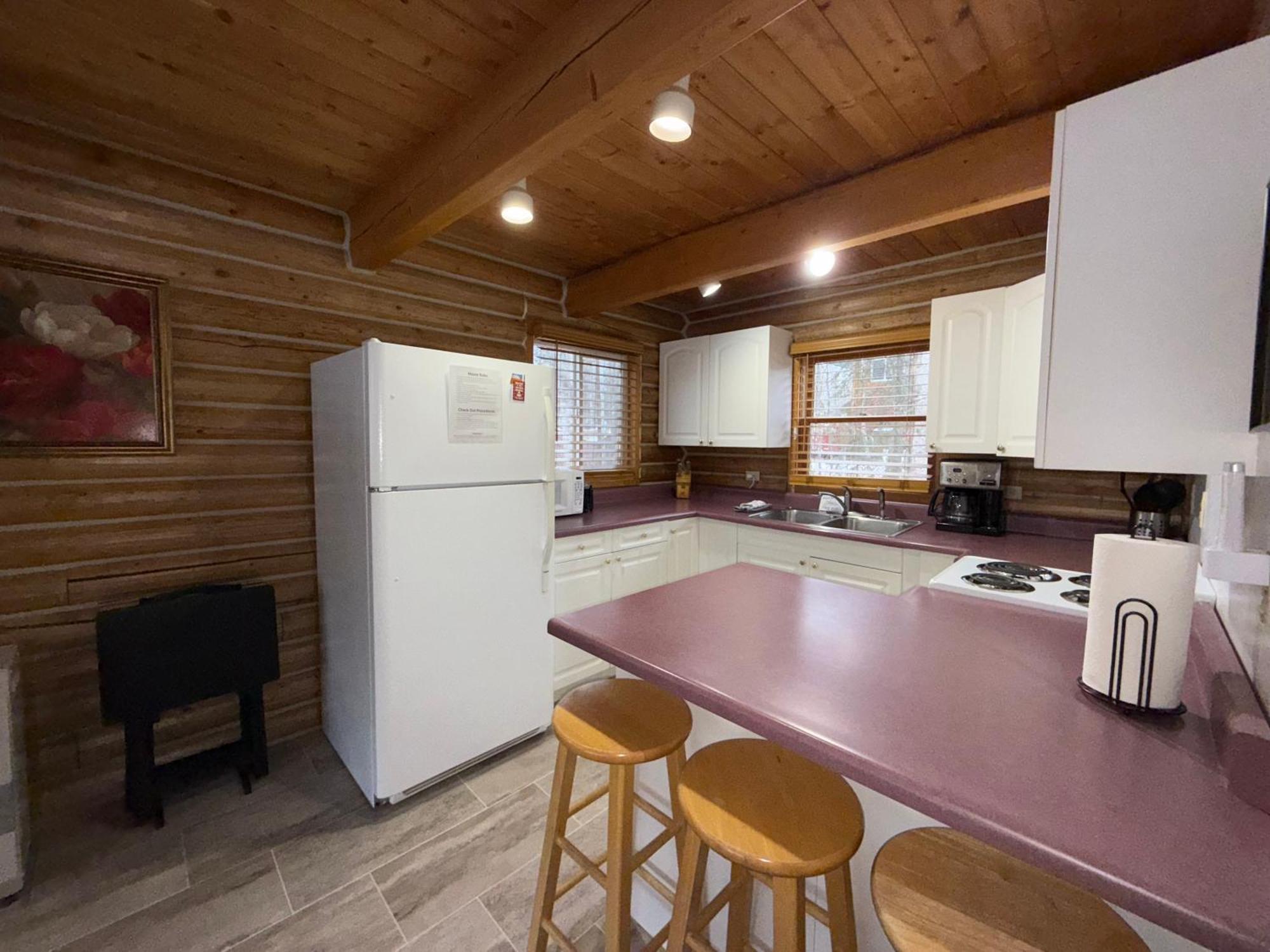 Talkeetna Log Cabin With Hot Tub Unit 2 Buitenkant foto
