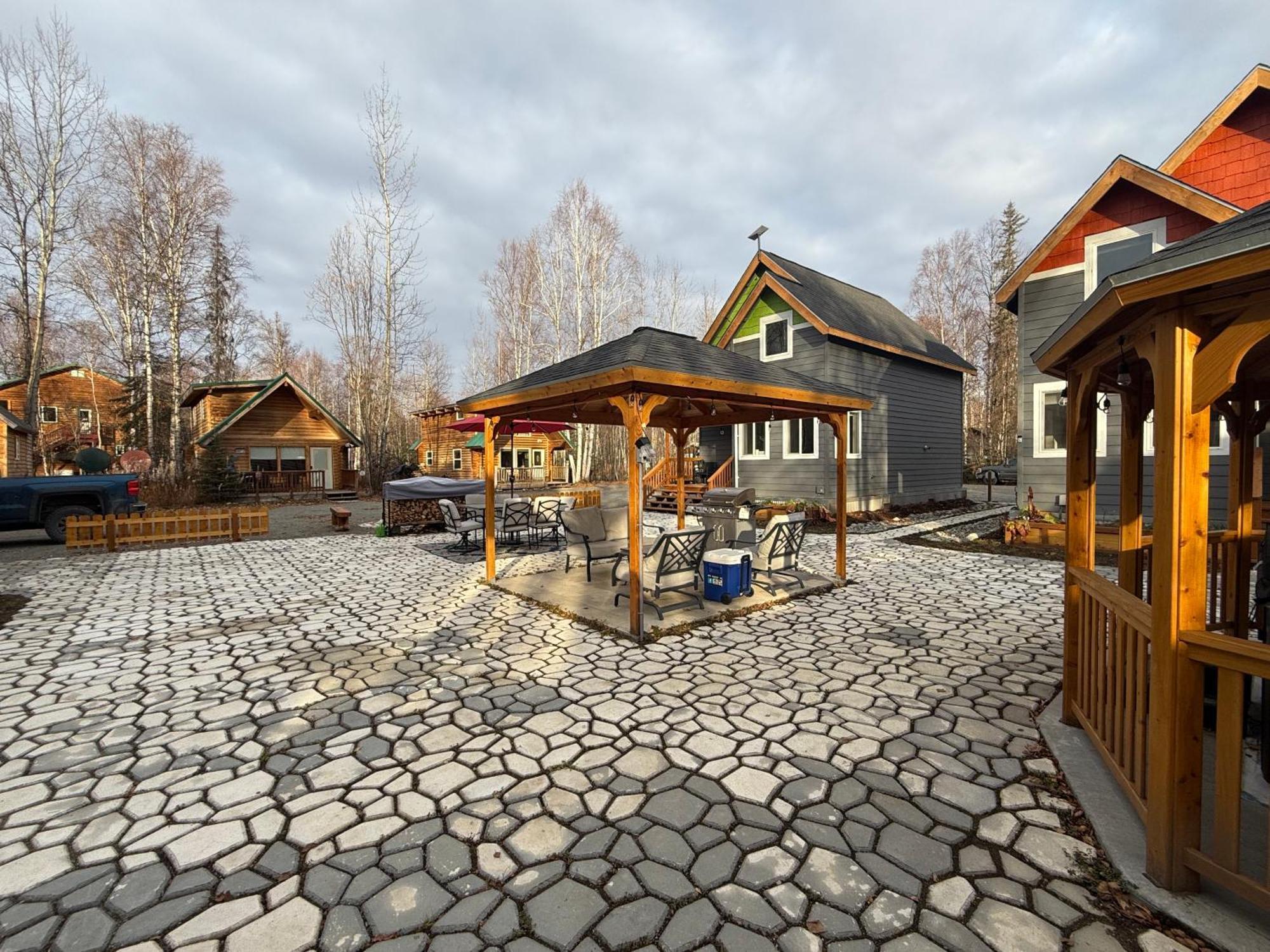 Talkeetna Log Cabin With Hot Tub Unit 2 Buitenkant foto