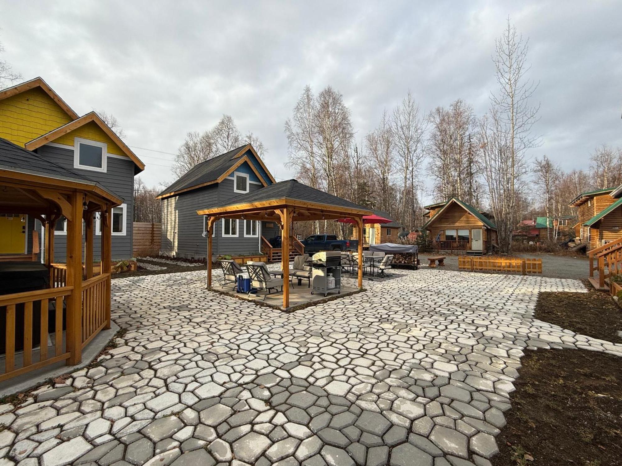 Talkeetna Log Cabin With Hot Tub Unit 2 Buitenkant foto