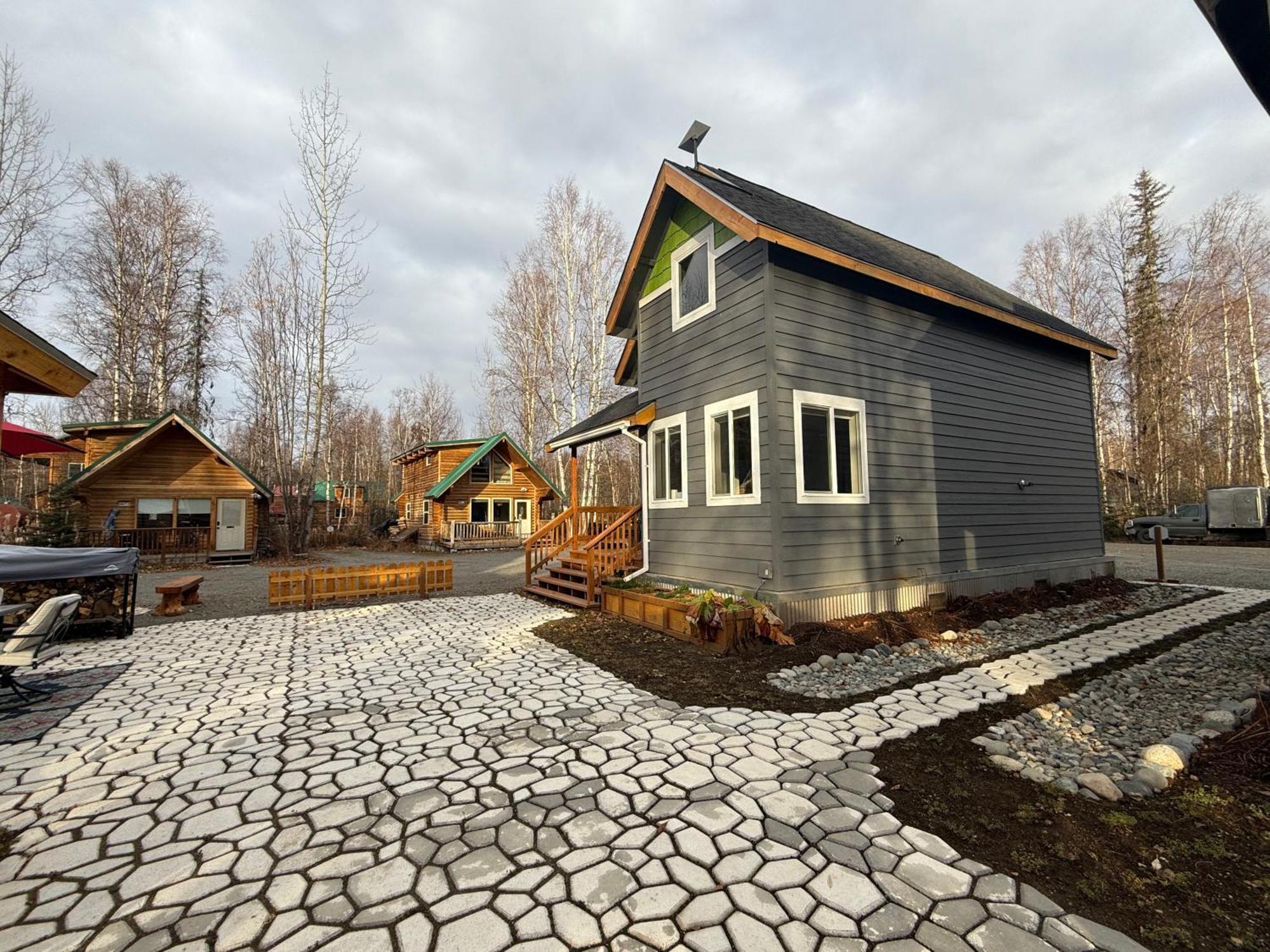 Talkeetna Log Cabin With Hot Tub Unit 2 Buitenkant foto