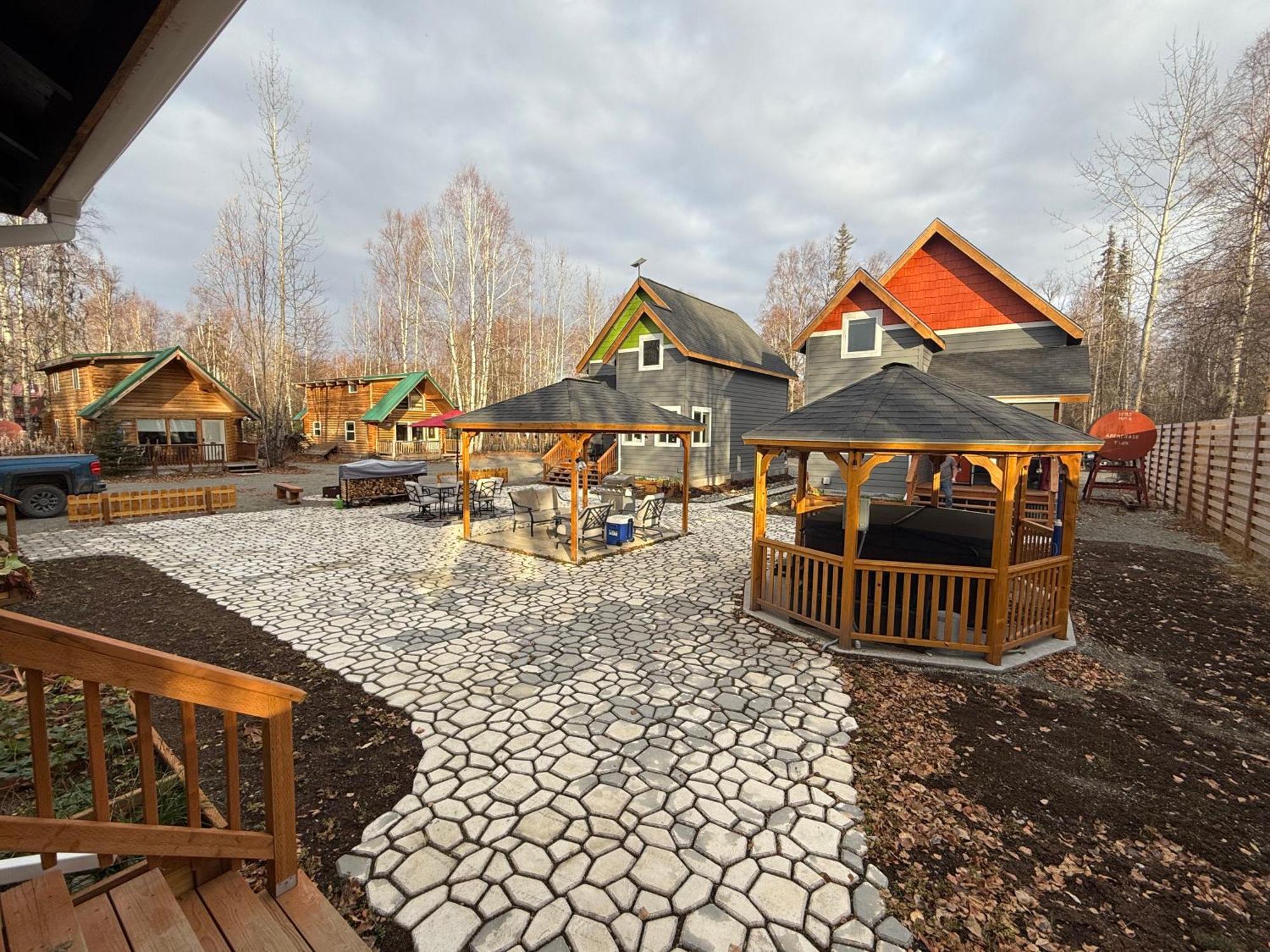 Talkeetna Log Cabin With Hot Tub Unit 2 Buitenkant foto